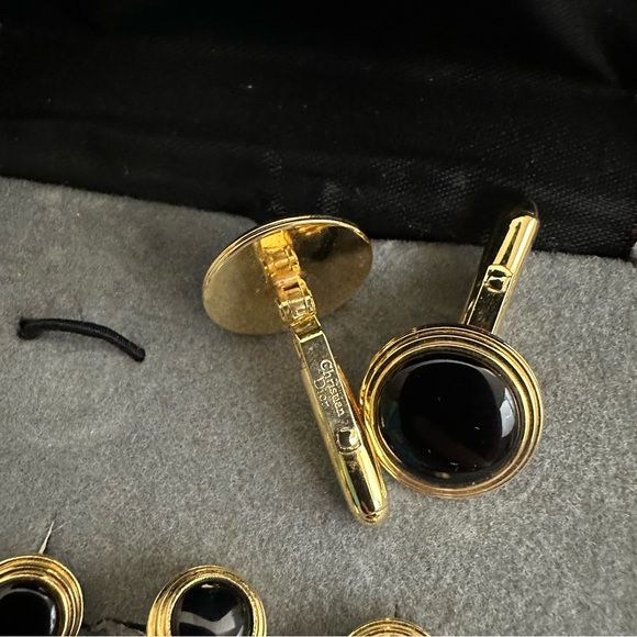 Christian Dior 1960's Gold Plate & Onyx 3 Tuxedo Shirt Studs, Matching Cufflinks - Picture 3 of 3